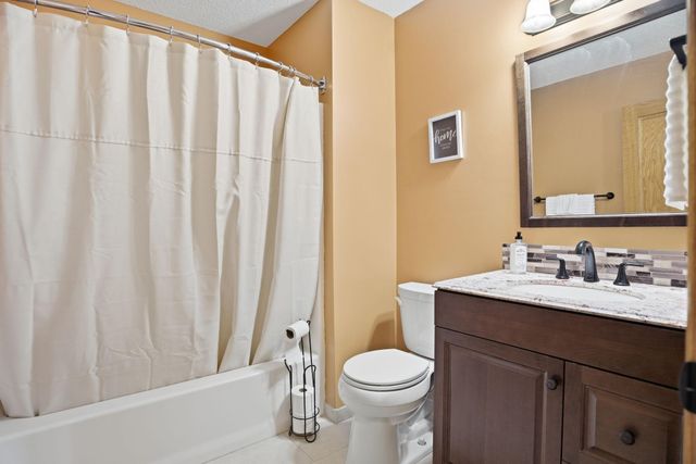 15037 Staples Street NE, Ham Lake, MN 55304