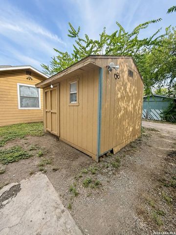 807 SW 24th St, San Antonio, TX 78207