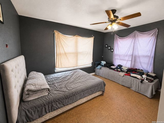 807 SW 24th St, San Antonio, TX 78207