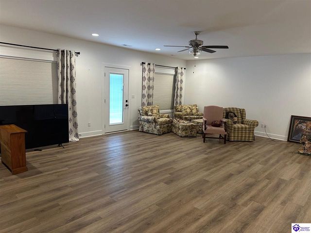 304 Sweet Grass Circle, Elizabethtown, KY 42701