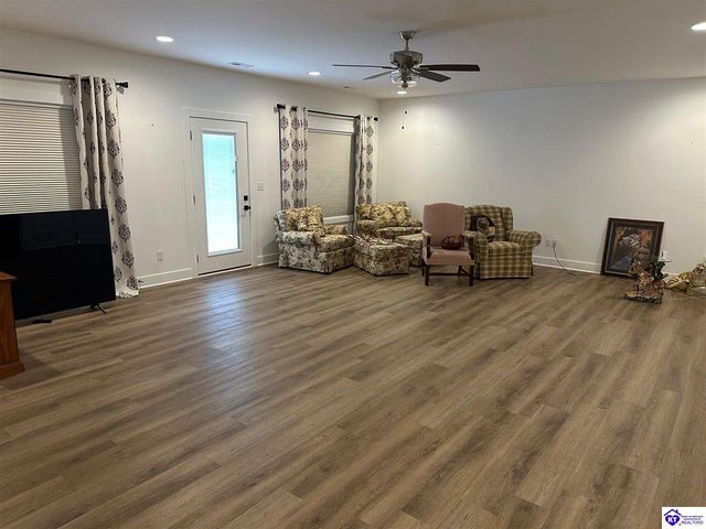 304 Sweet Grass Circle, Elizabethtown, KY 42701