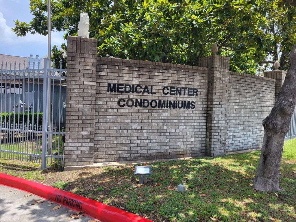 7649 Cambridge Street 7649, Houston, TX 77054