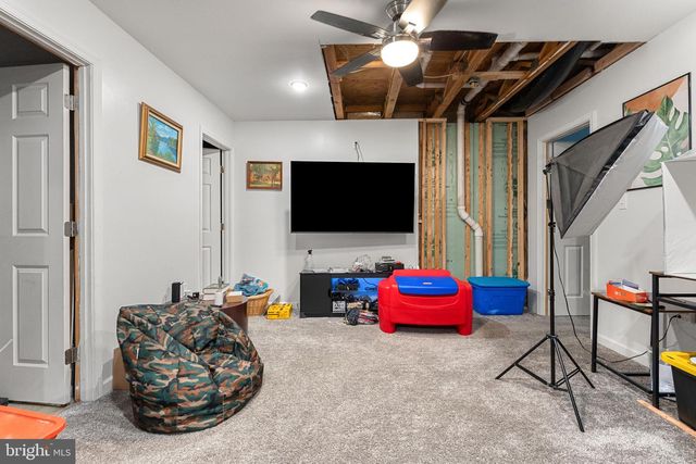 157 BERKELEY DR, Charles Town, WV 25414