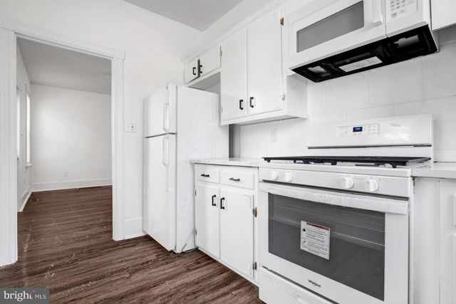 38 BRENWAL AVE, Ewing, NJ 08618
