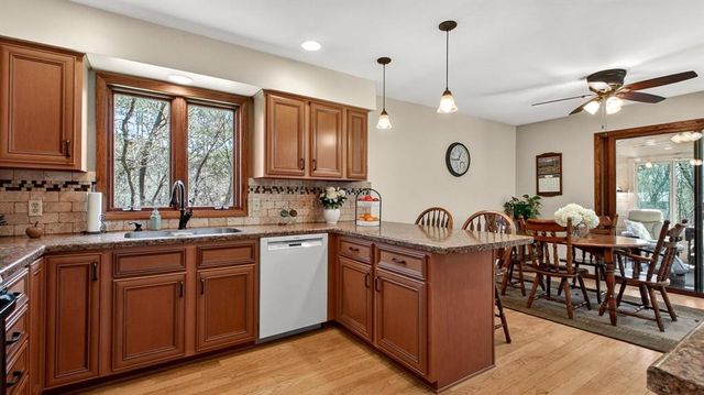 3065 Davis Drive, Eau Claire, WI 54701
