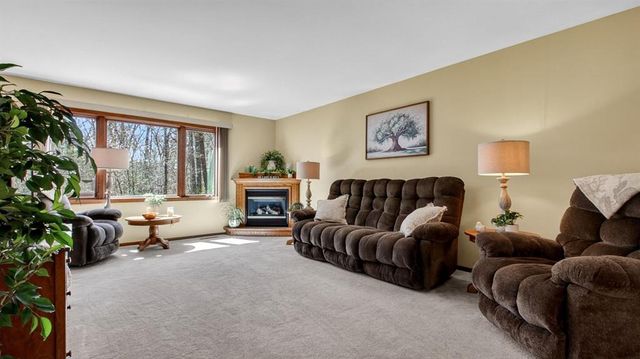 3065 Davis Drive, Eau Claire, WI 54701