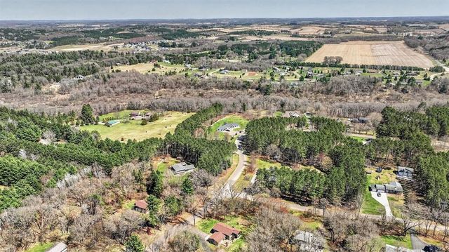 3065 Davis Drive, Eau Claire, WI 54701