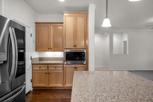 1697 Marseille Ln, Roseville, CA 95747