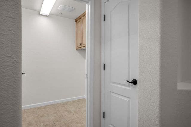 1697 Marseille Ln, Roseville, CA 95747