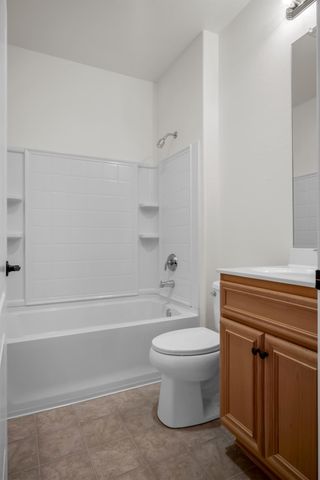 1697 Marseille Ln, Roseville, CA 95747