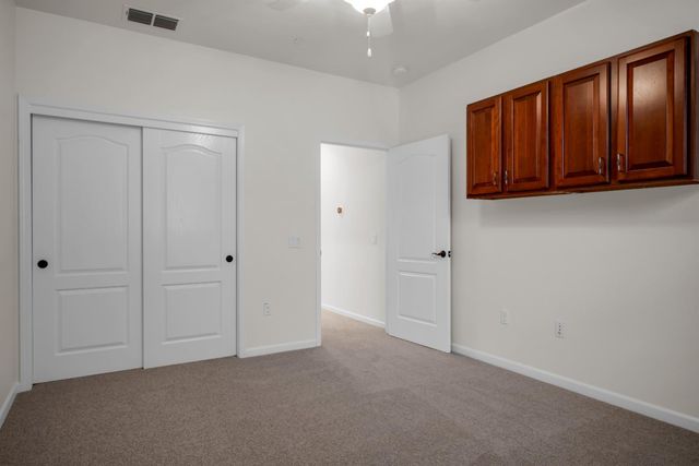 1697 Marseille Ln, Roseville, CA 95747