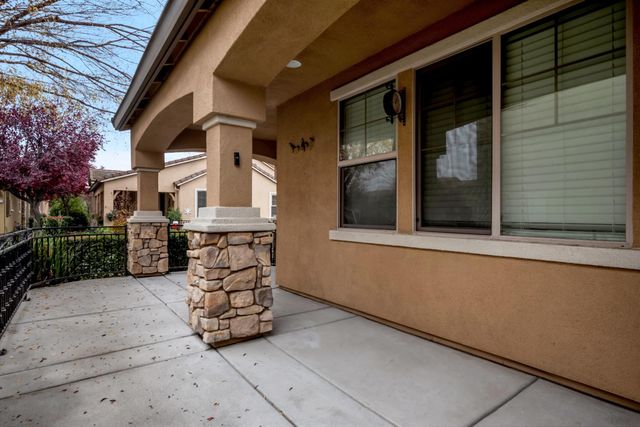 1697 Marseille Ln, Roseville, CA 95747