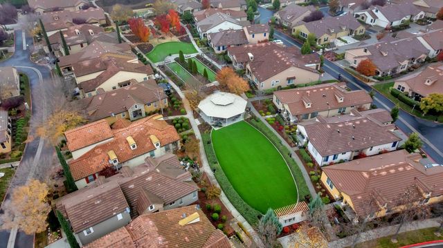 1697 Marseille Ln, Roseville, CA 95747