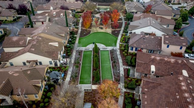 1697 Marseille Ln, Roseville, CA 95747