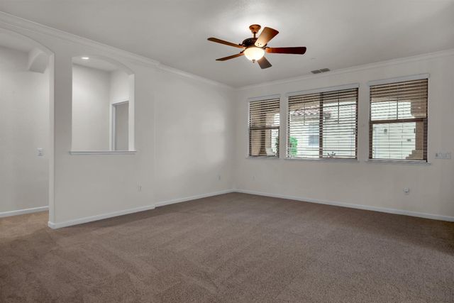 1697 Marseille Ln, Roseville, CA 95747