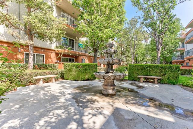 400 N Acacia Avenue B10, Fullerton, CA 92831
