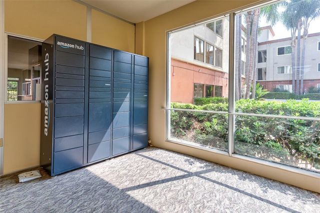 400 N Acacia Avenue B10, Fullerton, CA 92831