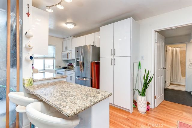 400 N Acacia Avenue B10, Fullerton, CA 92831