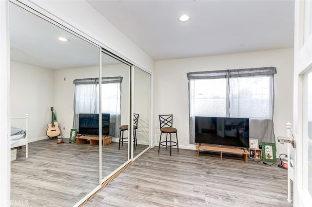 400 N Acacia Avenue B10, Fullerton, CA 92831