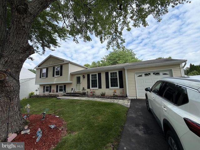 13626 OLD DAIRY RD, Herndon, VA 20171