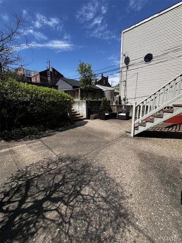 2343 Menard Street, St Louis, MO 63104