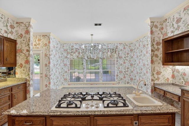 5540 Bent Tree Drive, Shreveport, LA 71115
