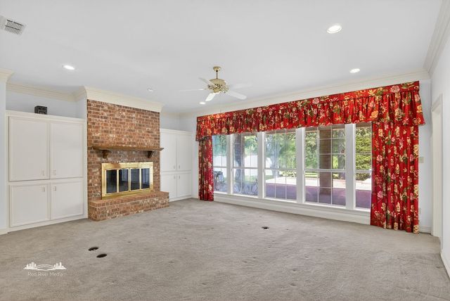 5540 Bent Tree Drive, Shreveport, LA 71115