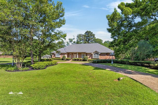 5540 Bent Tree Drive, Shreveport, LA 71115