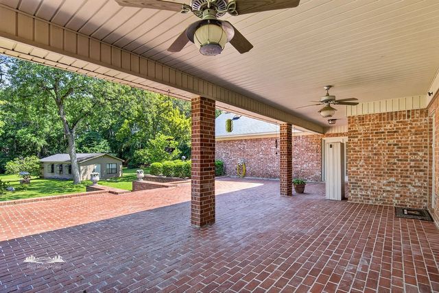 5540 Bent Tree Drive, Shreveport, LA 71115