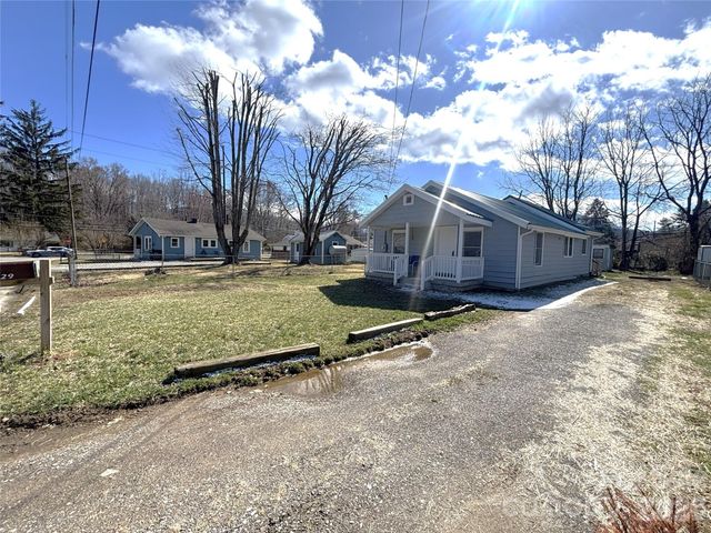 29 Fifth Street, Waynesville, NC 28786