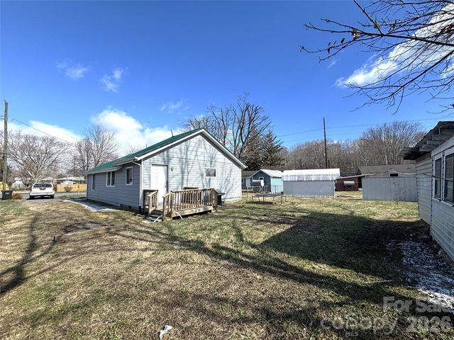 29 Fifth Street, Waynesville, NC 28786