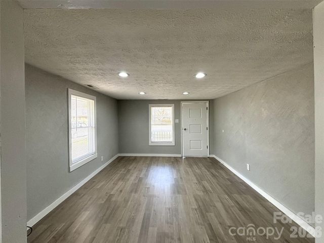 29 Fifth Street, Waynesville, NC 28786