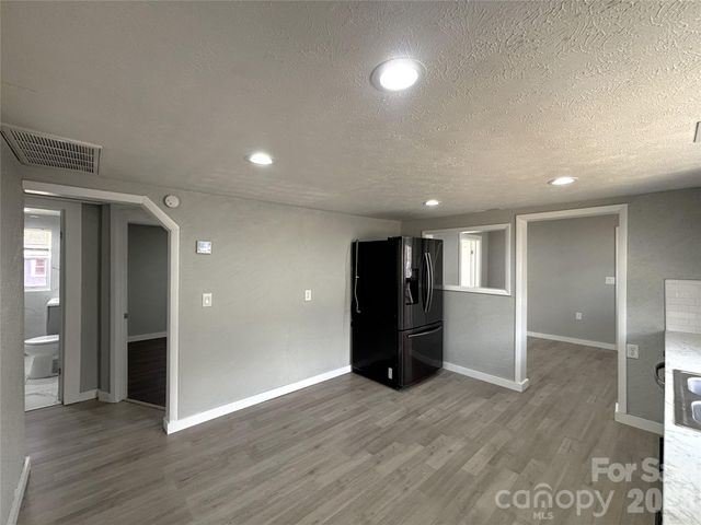 29 Fifth Street, Waynesville, NC 28786