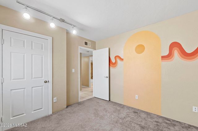 535 N Banff Avenue, Tucson, AZ 85748