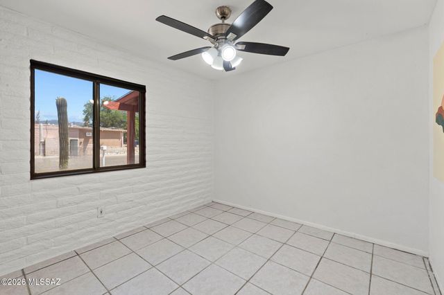 535 N Banff Avenue, Tucson, AZ 85748