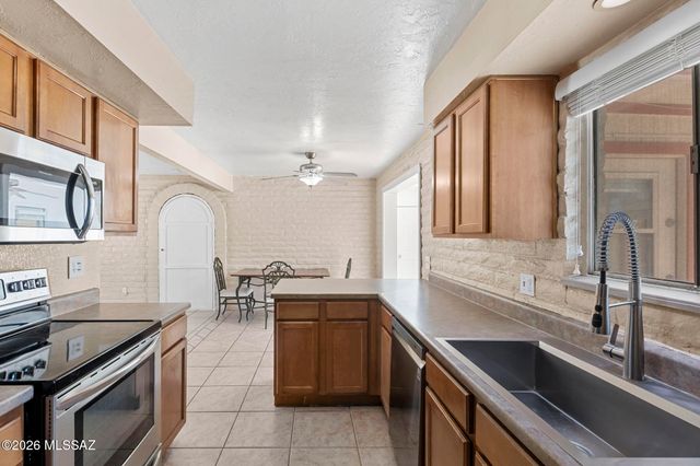 535 N Banff Avenue, Tucson, AZ 85748