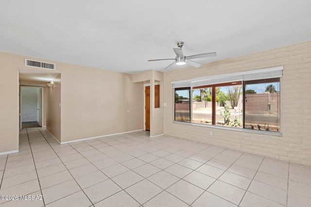 535 N Banff Avenue, Tucson, AZ 85748