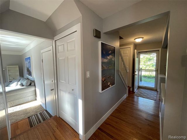 1253 Bamford Drive, Waterford, MI 48328