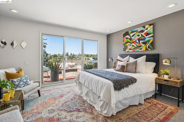 525 Mandana Blvd 402, Oakland, CA 94610