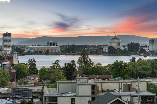 525 Mandana Blvd 402, Oakland, CA 94610