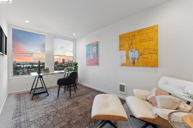 525 Mandana Blvd 402, Oakland, CA 94610
