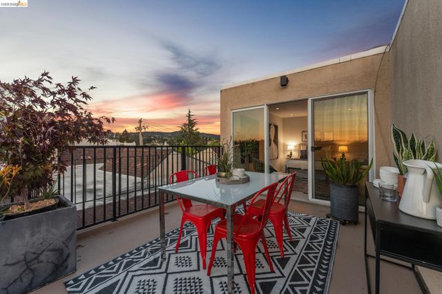 525 Mandana Blvd 402, Oakland, CA 94610