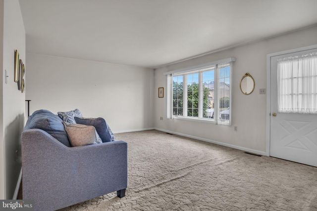 18 CARTER PL, Carlisle, PA 17013