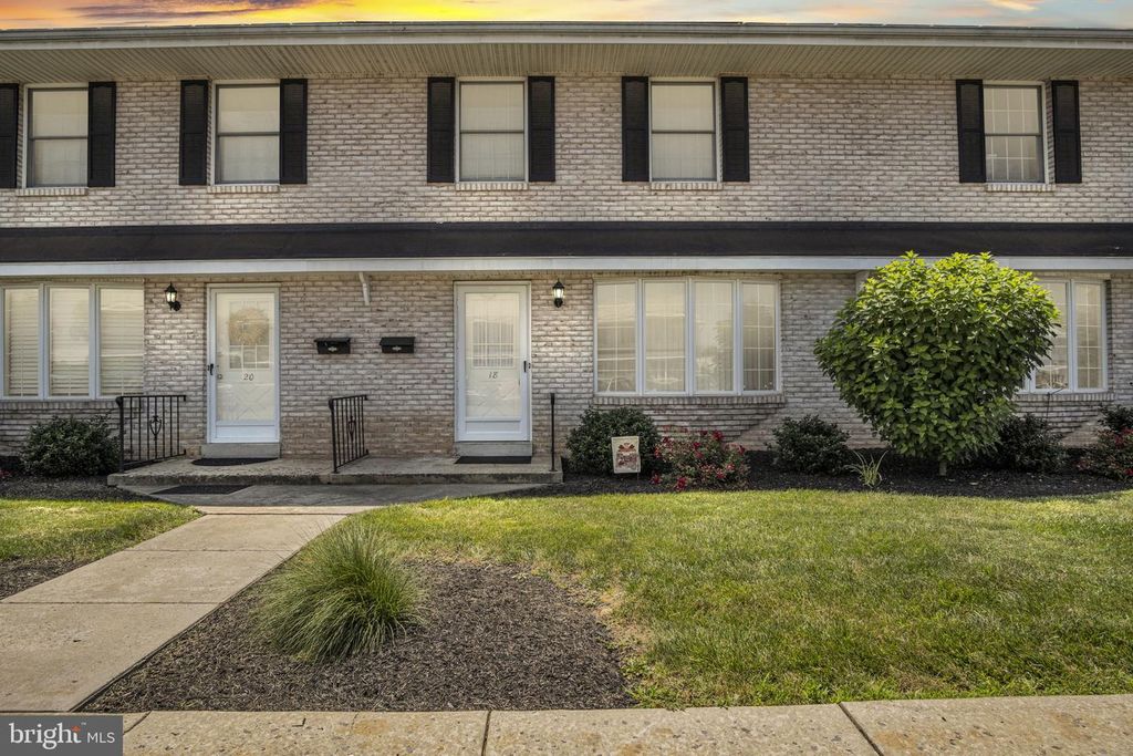18 CARTER PL, Carlisle, PA 17013