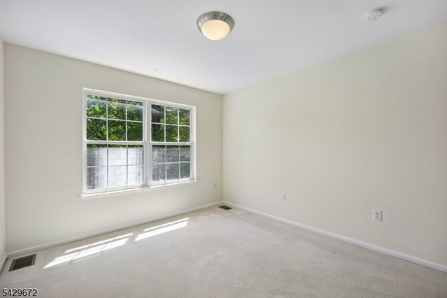 72 Dorchester Dr, Bernards Twp., NJ 07920