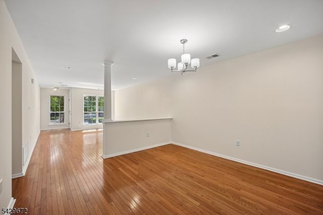 72 Dorchester Dr, Bernards Twp., NJ 07920