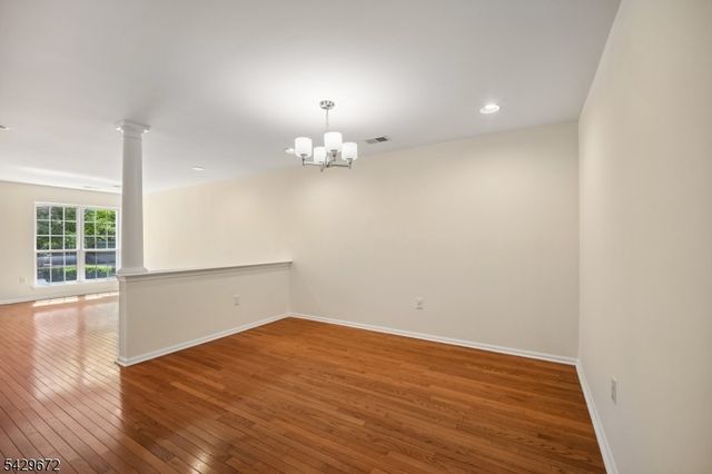 72 Dorchester Dr, Bernards Twp., NJ 07920