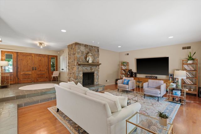 740 SWEETBRIER RD, Memphis, TN 38120