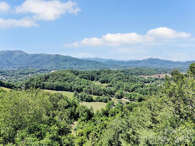 830 Trials Gap Drive 30, Waynesville, NC 28786