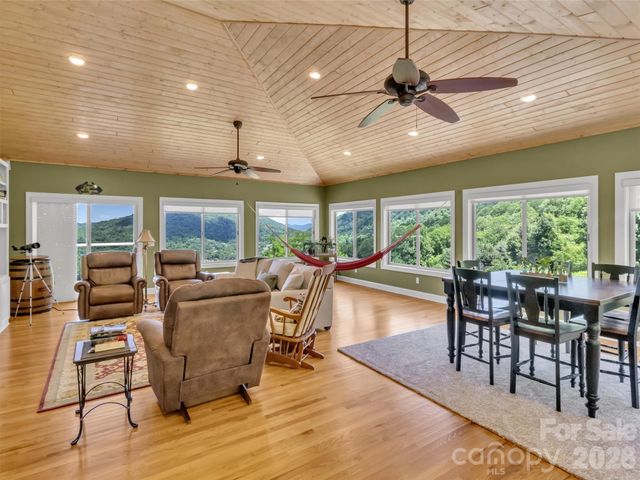 830 Trials Gap Drive 30, Waynesville, NC 28786